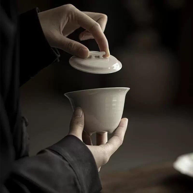 Plant-Ash Glazed Tripod Tea Bowl 120ml Gaiwan