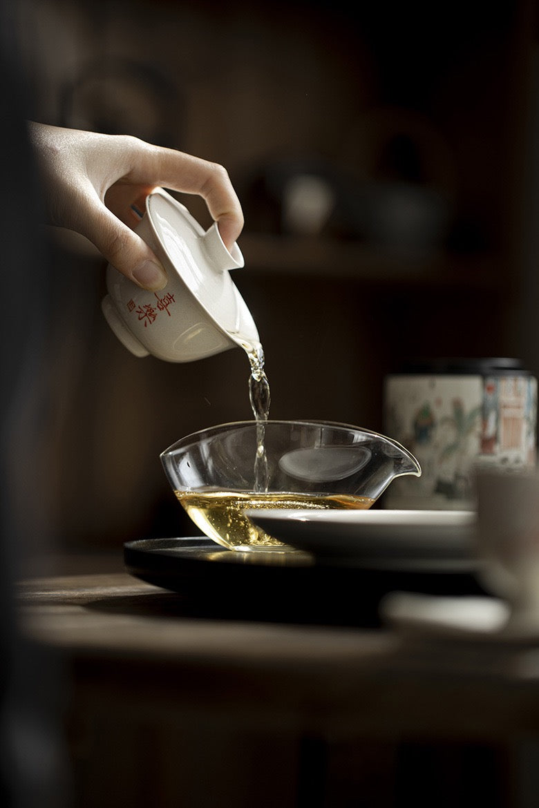 Light Grey Hand Written Gaiwan Tea Set With Gift Box