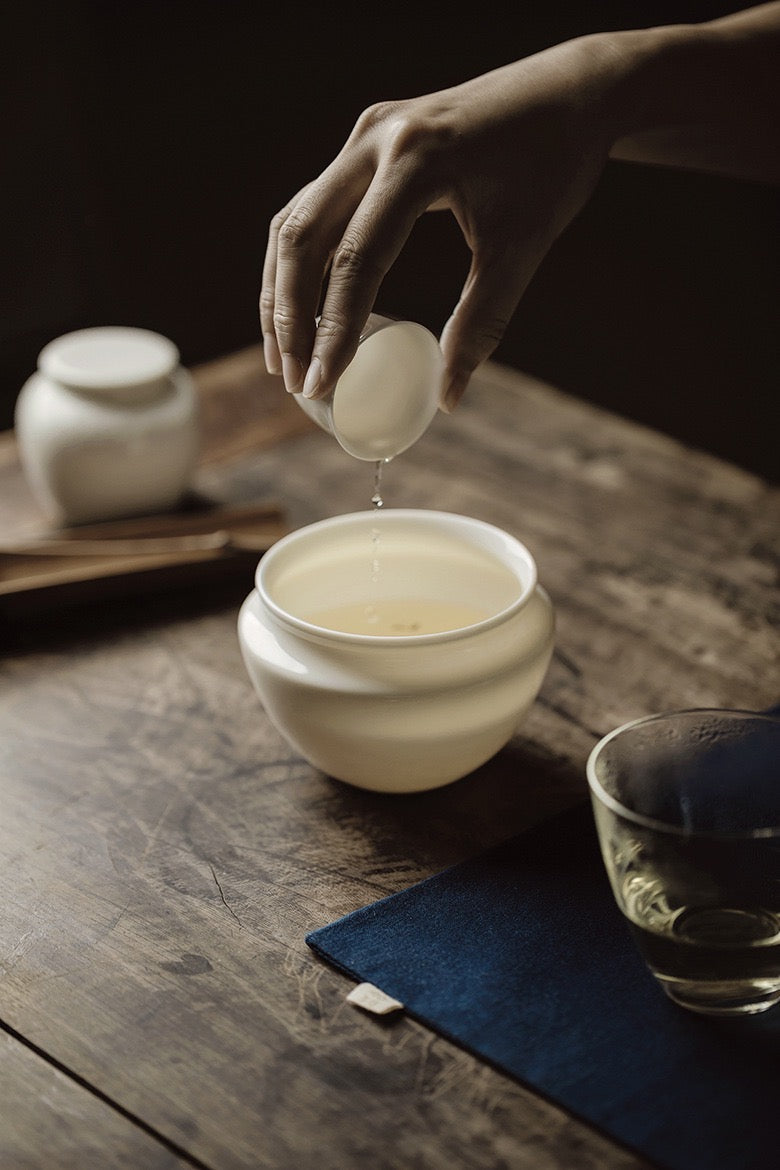 ELEGANT JADE WHITE PORCELAIN 100ML GAIWAN