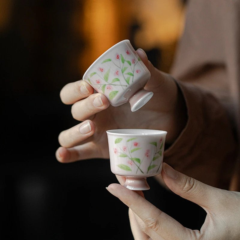 Covered bowl, hand-painted flower and grass pottery Gaiwan Set 120ml
