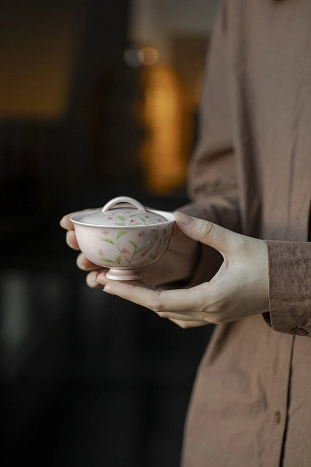 Covered bowl, hand-painted flower and grass pottery Gaiwan Set 120ml