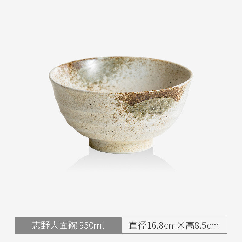 Japanese imported Minoyaki rice bowl Japanese handmade household ceramic large capacity
Quantity of ramen, soup bowl 950ml. Dia 16.8*8.5cm