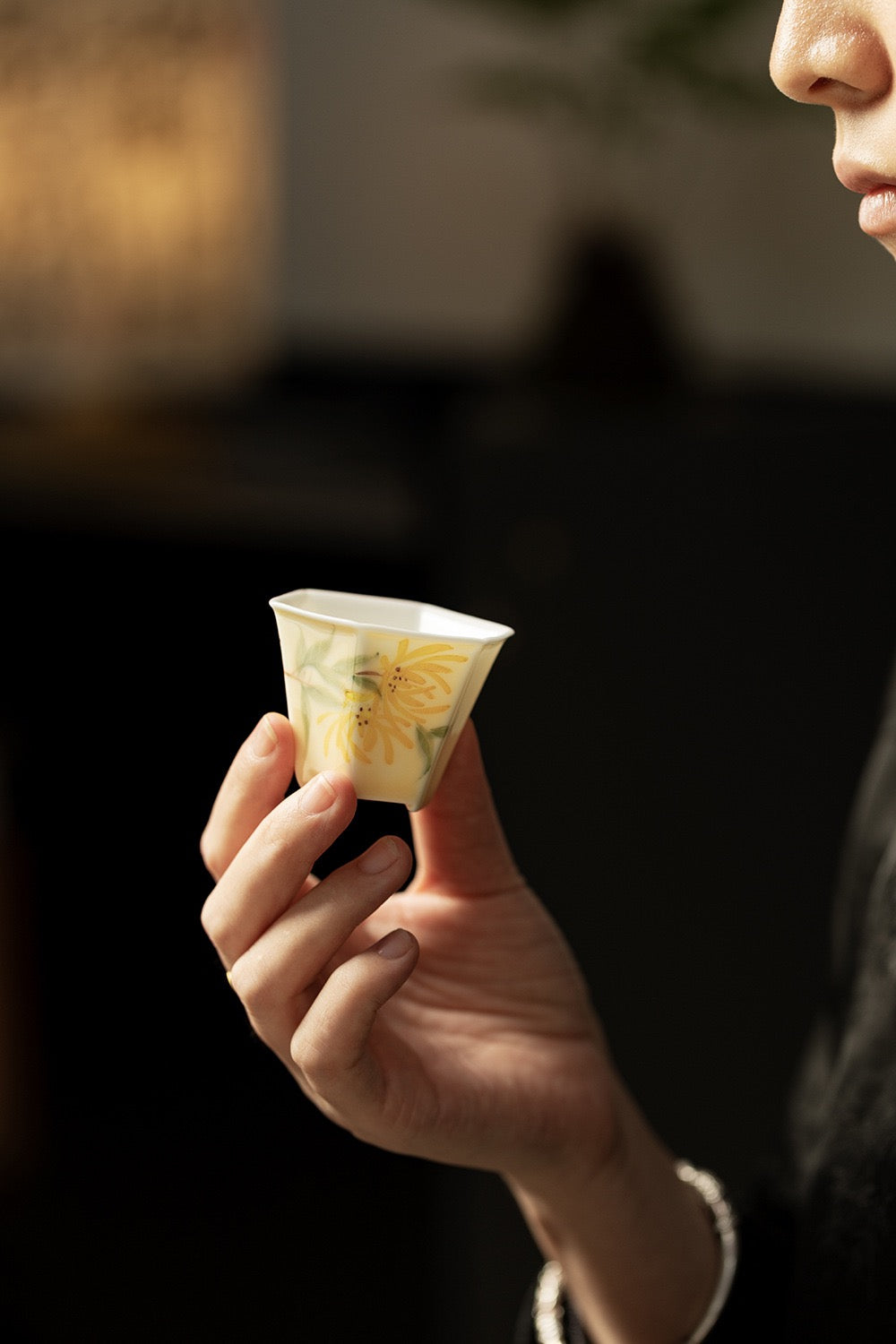 Hand-painted  Plum, Orchid, Bamboo, Chrysanthemum cover bowl with 2 teacups