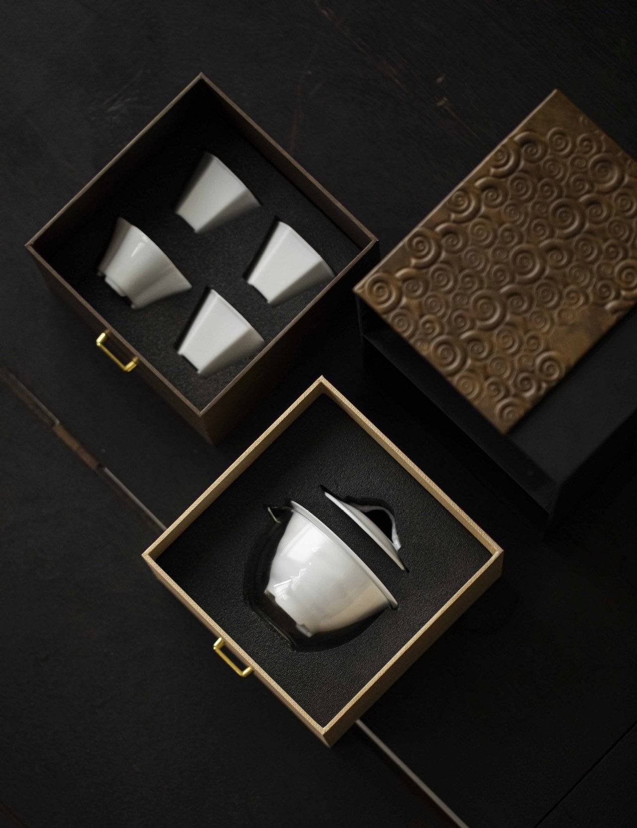 Double-layer storage box with jade clay white porcelain household ceramic lid bowl three-cup set