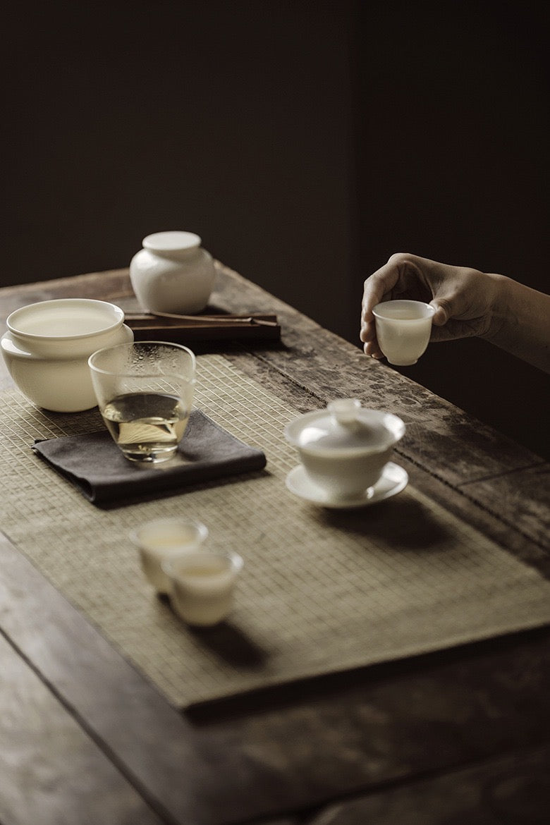 ELEGANT JADE WHITE PORCELAIN 100ML GAIWAN