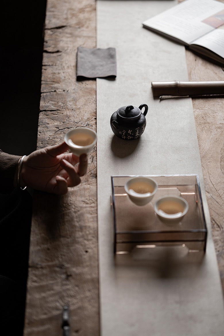 Teapot with 3 cups 